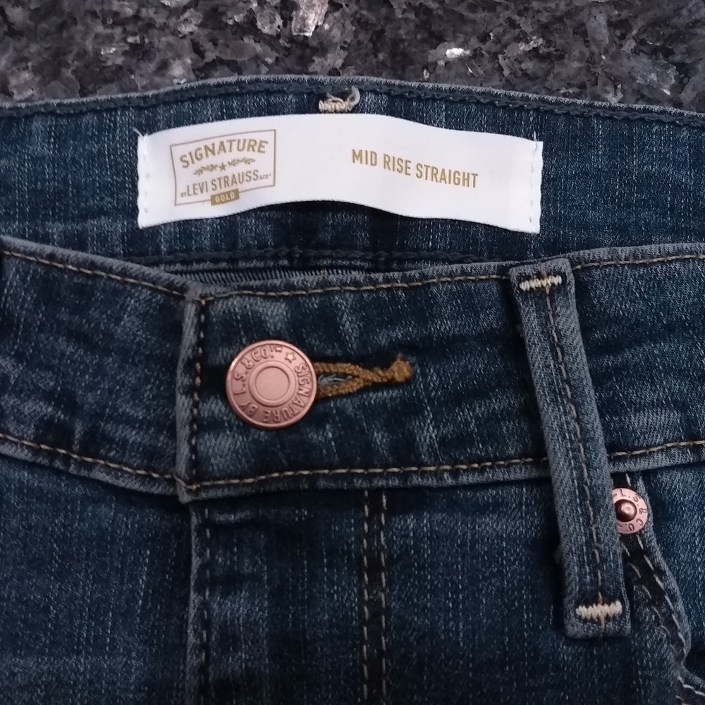 Women's Levi's Mid Rise Staright Jeans Signature Gold 30W by 30L NOWT